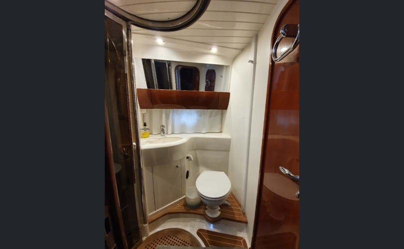 Princess 38 Fly-kuva-5